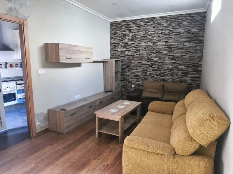 Encantadora casa familiar junto al IES Leonardo Da vinci en Puertollano - Imagen