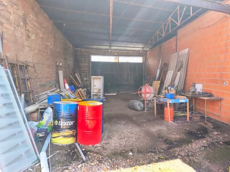 Nave industrial de 1 habitación en Puertollano - Imagen